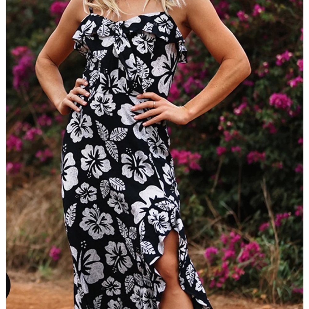 VOLCOM DRESS - Picture 4 of 9